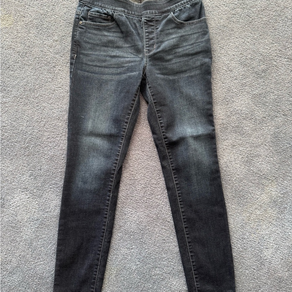 Classic Dark Wash Women's Pull-on Jeans